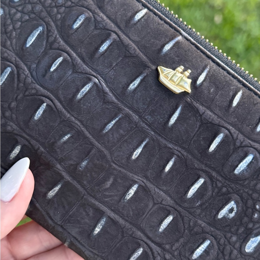 Brown Brahmin Wallet - Picture 10 of 12